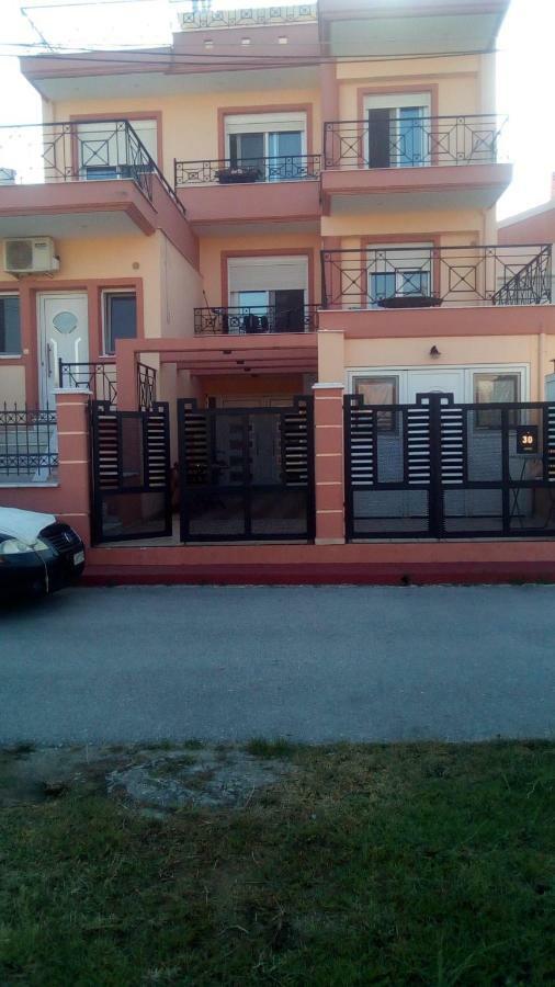 Maria Lux Apartments Vólos Extérieur photo